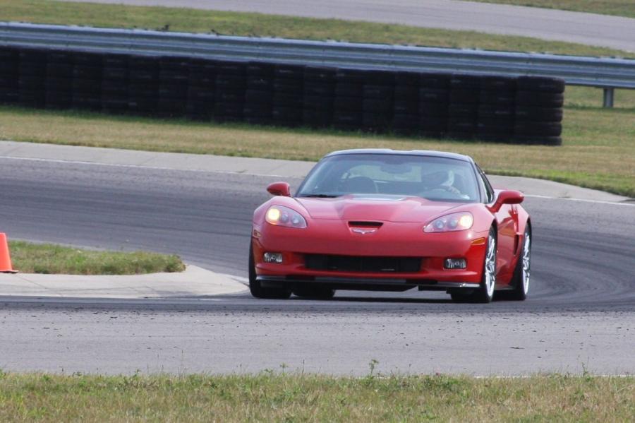  Chevrolet Covette ZR1 on Track 2009 года  (фото 48 из 65)